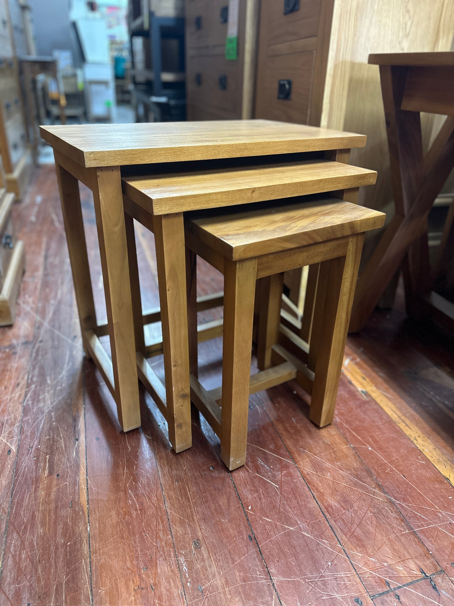 Surabaya Nest of Tables