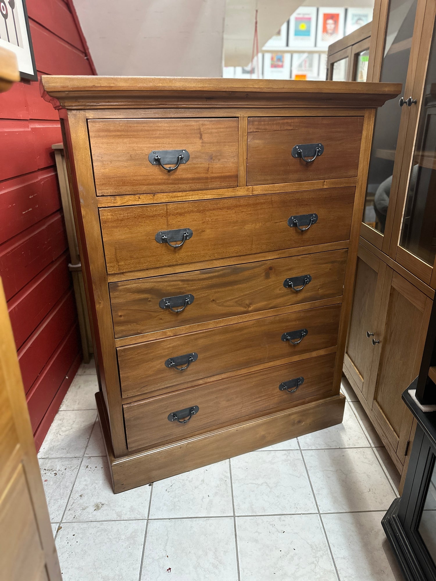 Surabaya New York Chest