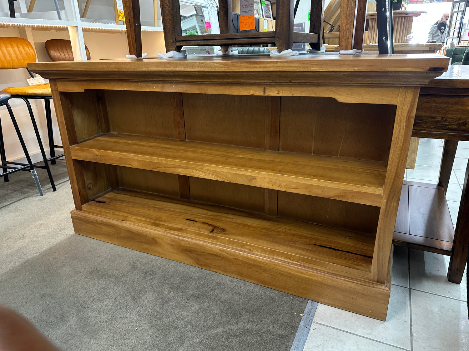 Surabaya Low Desk